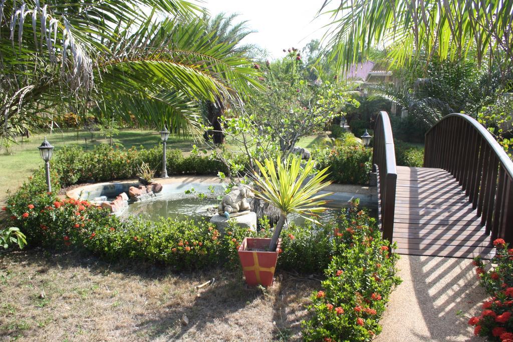 Ao Thai Resort Sathing Phra Exteriör bild