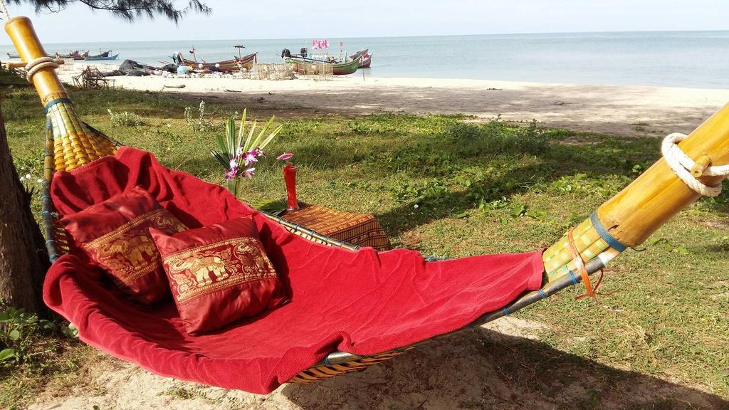 Ao Thai Resort Sathing Phra Exteriör bild